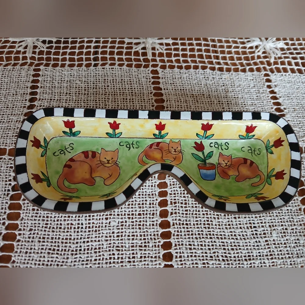 Hand Painted Enamelled Copper Cats Trinket Eye Glasses Tray